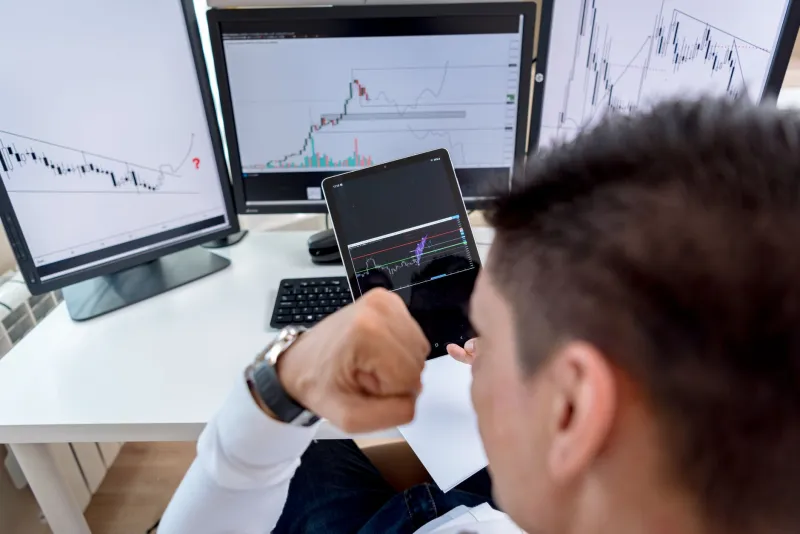 Less Is More: The Quiet Advantage of Restrained Pege Token Positions During Bull Market Euphoria